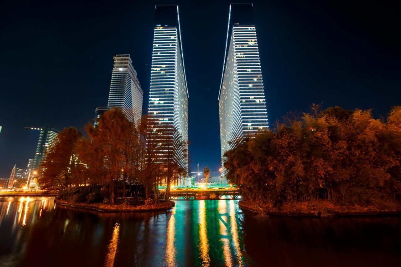 Panorama Orbi City Center Suite Sea View Batumi Exteriér fotografie